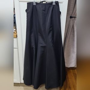 Ann Taylor black long skirt size 2